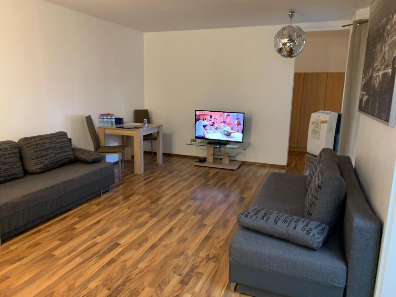 Kn Kahtan Boarding House Leilighet München Eksteriør bilde
