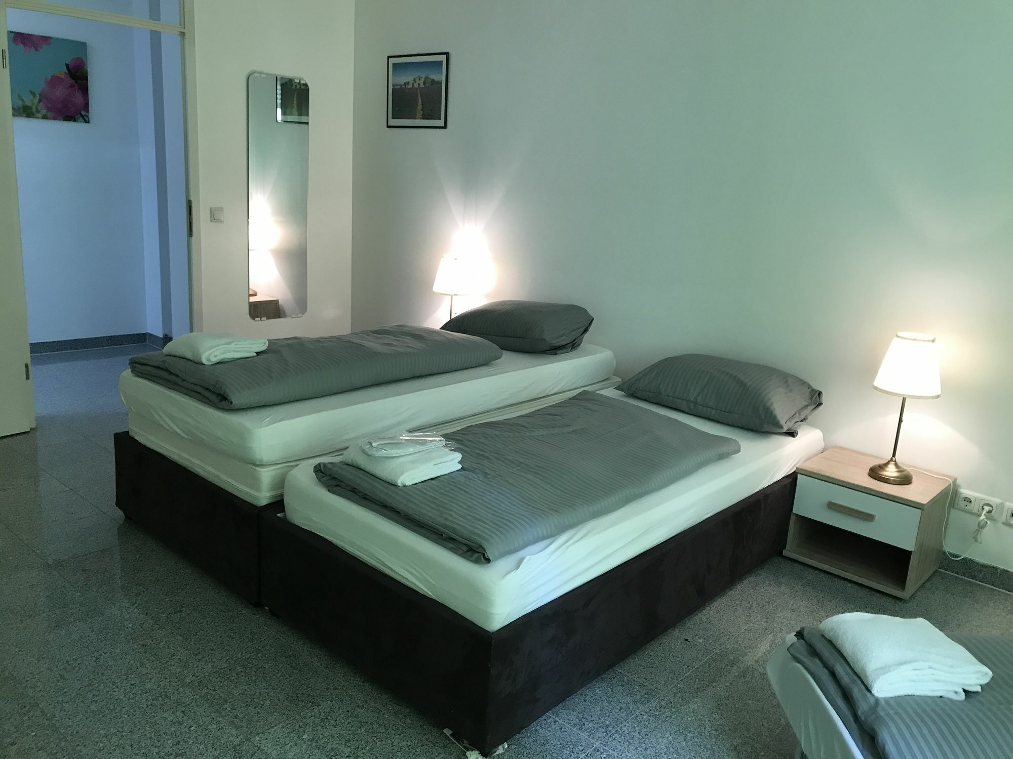 Kn Kahtan Boarding House Leilighet München Eksteriør bilde