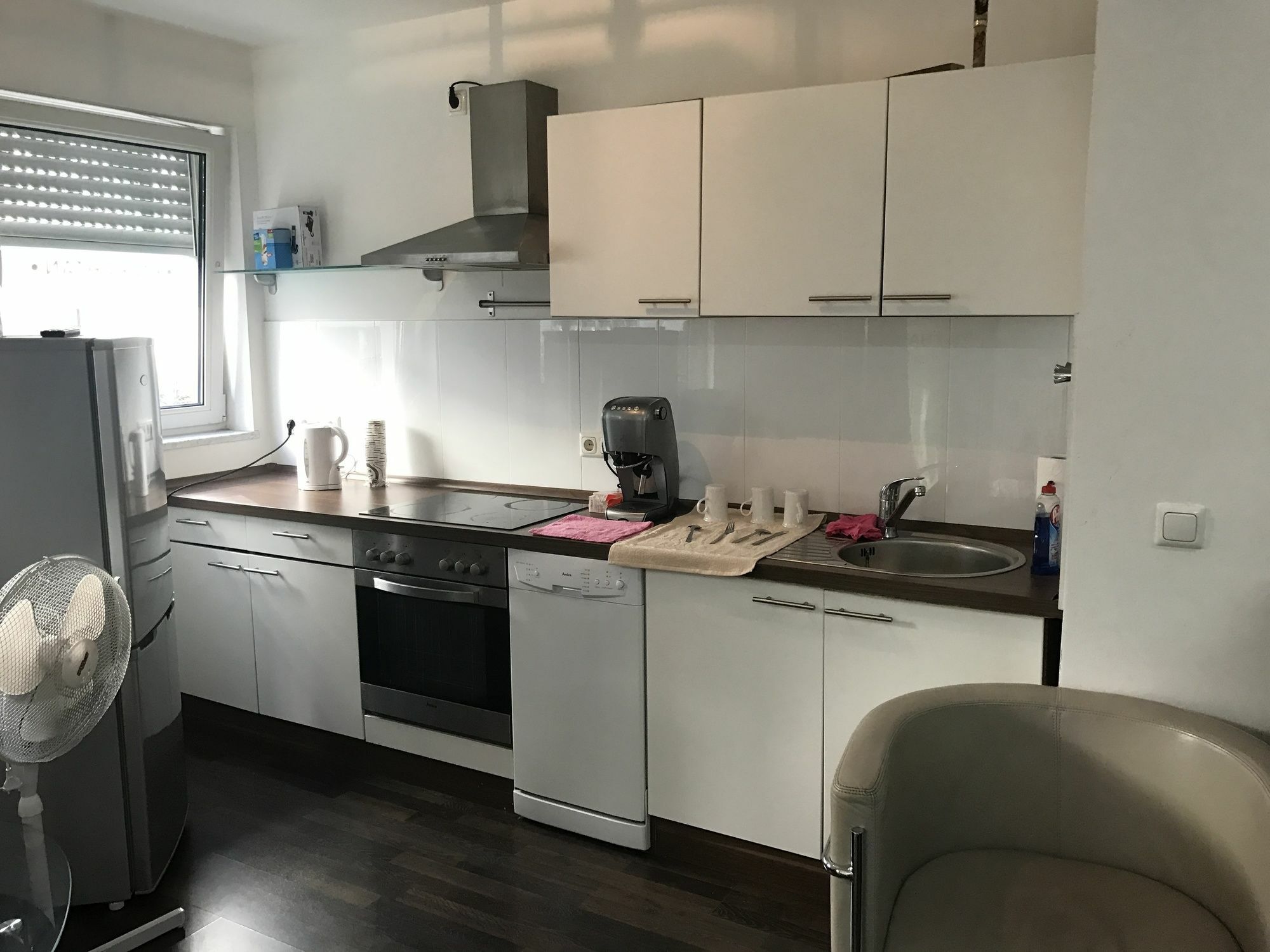 Kn Kahtan Boarding House Leilighet München Eksteriør bilde