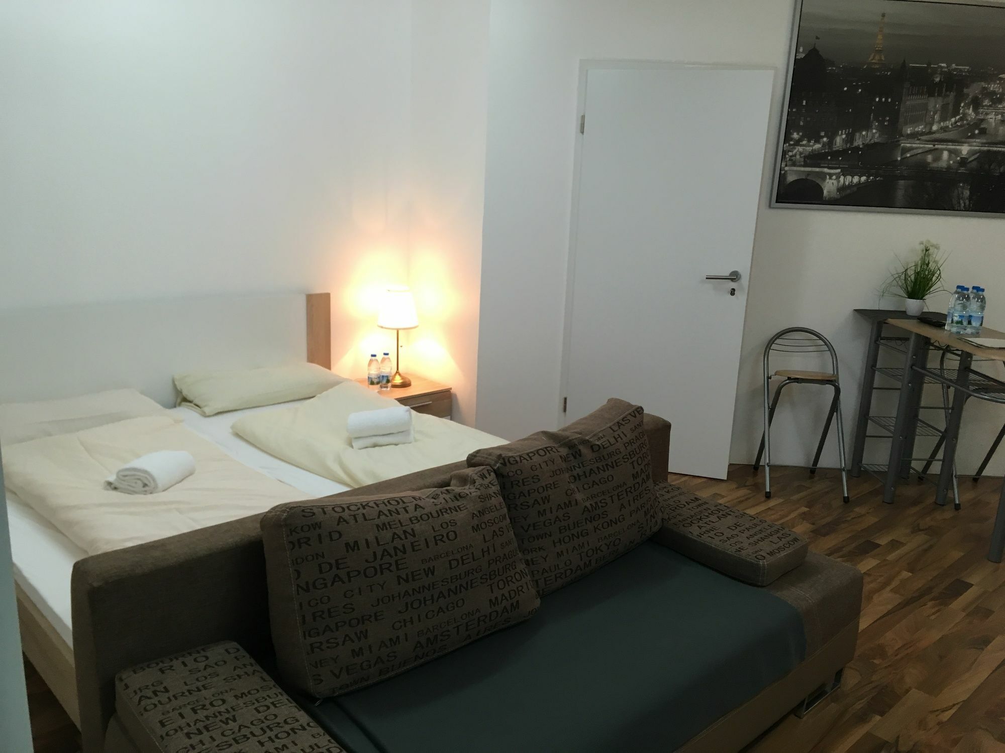 Kn Kahtan Boarding House Leilighet München Eksteriør bilde