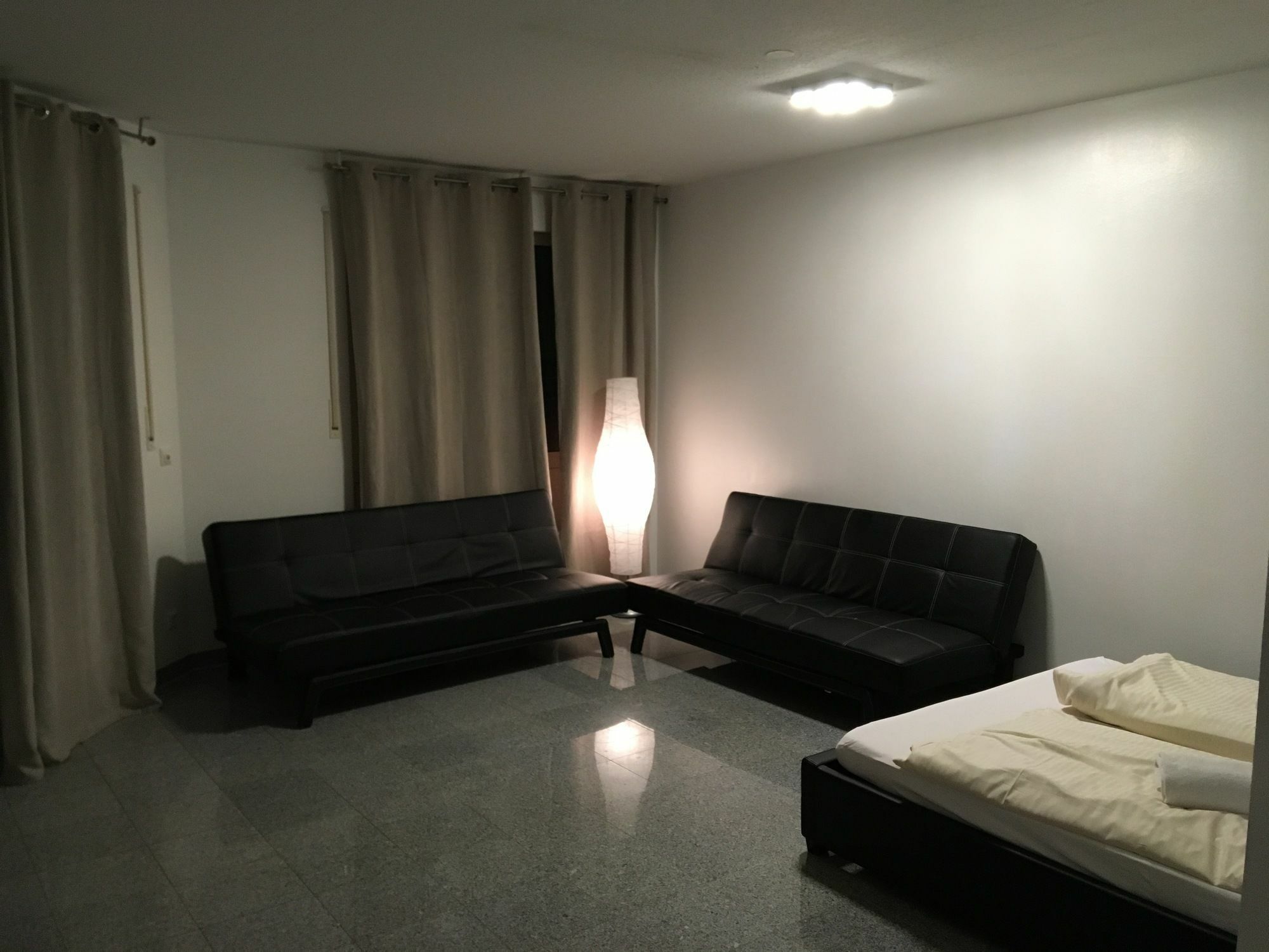 Kn Kahtan Boarding House Leilighet München Eksteriør bilde