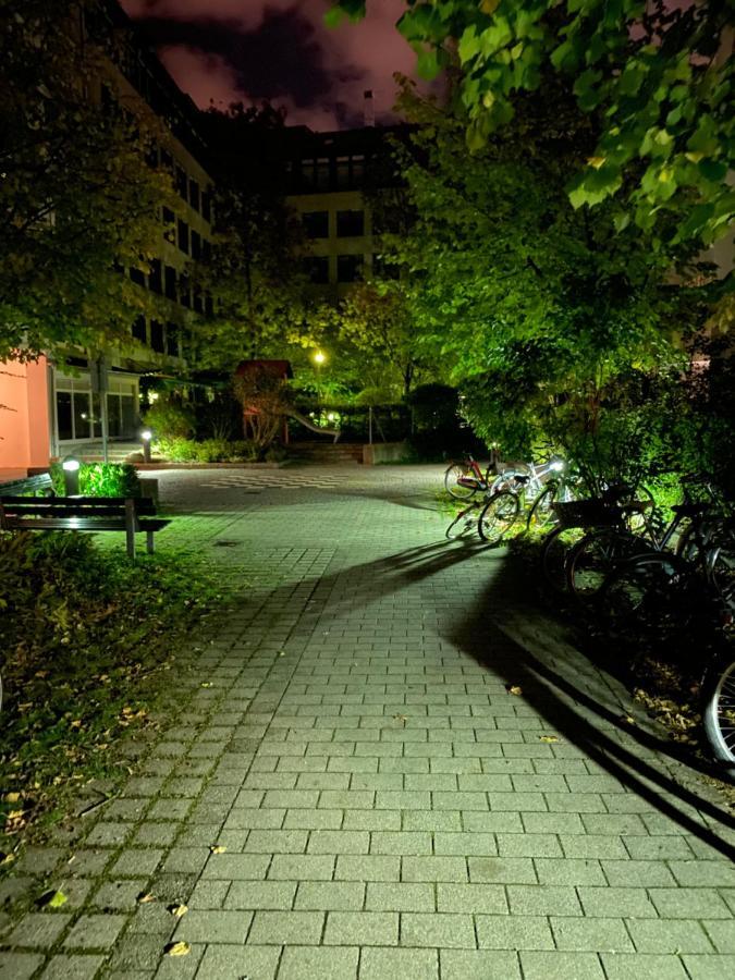 Kn Kahtan Boarding House Leilighet München Eksteriør bilde
